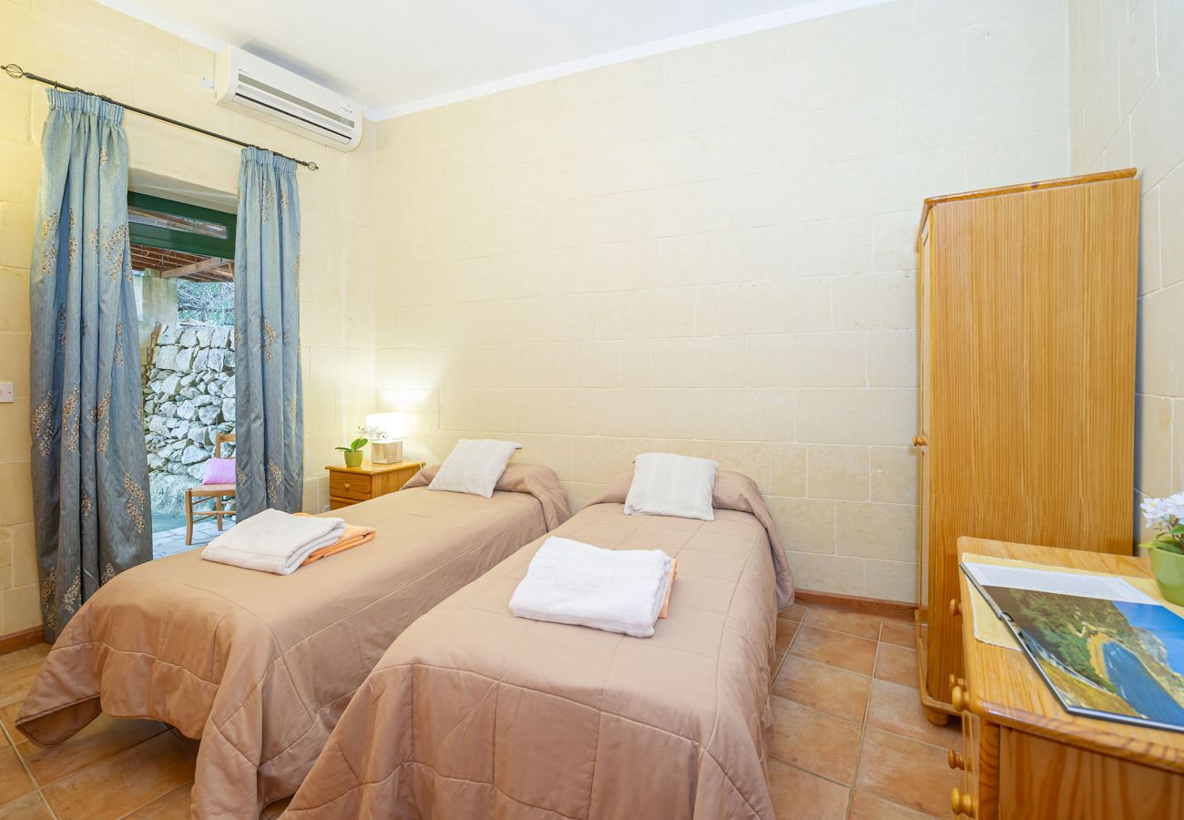 Country house in Ta' Sannat - Casetta Menzja Holiday Home