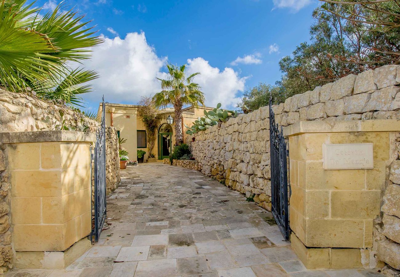 entrance to malta holiday villa