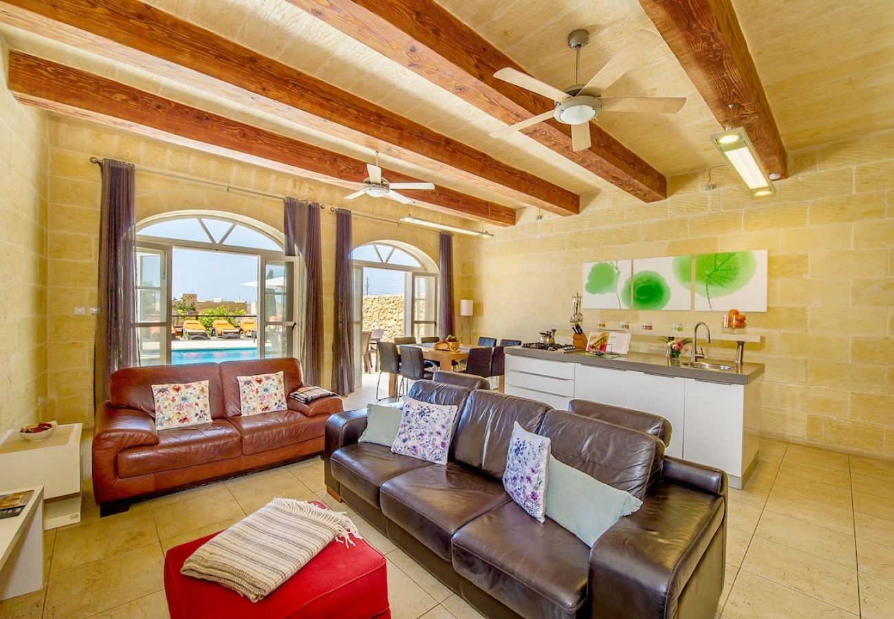 Country house in Qala - Hanini The Holiday Home