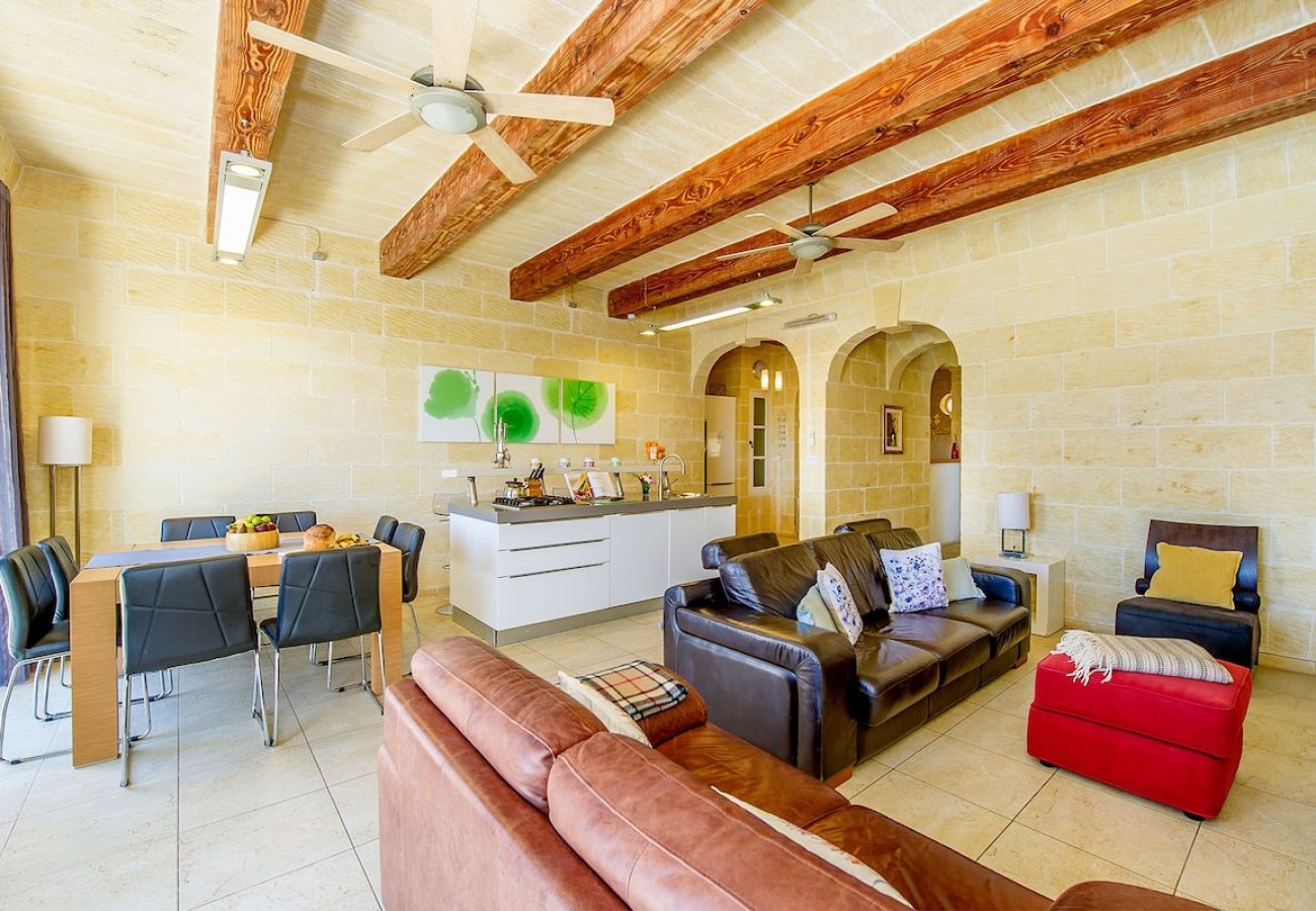 Country house in Qala - Hanini The Holiday Home