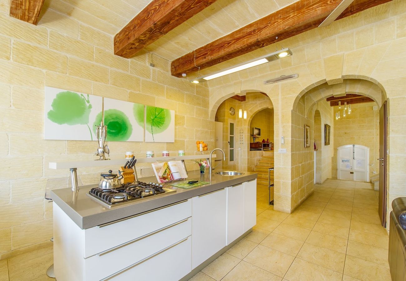 Country house in Qala - Hanini The Holiday Home