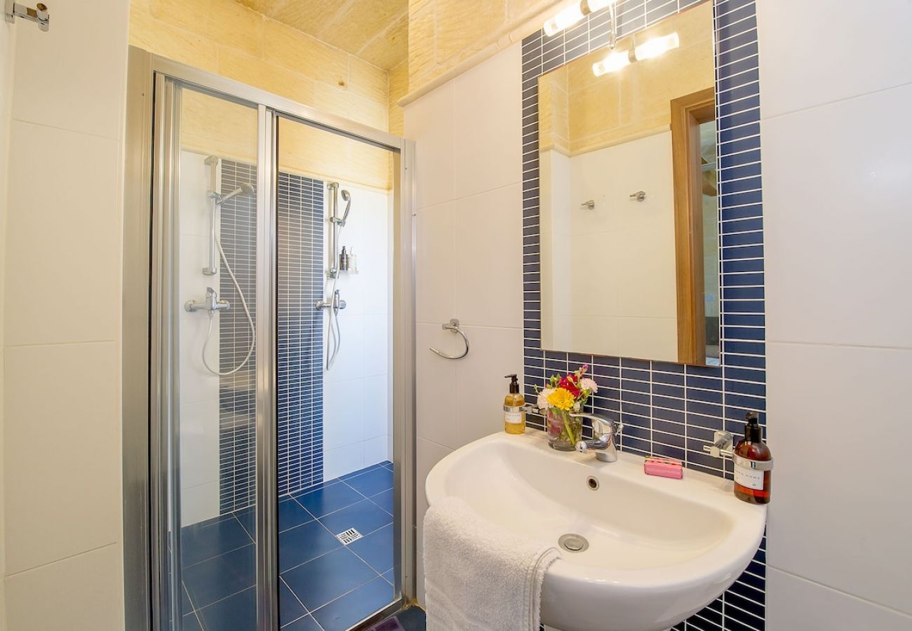 Country house in Qala - Hanini The Holiday Home