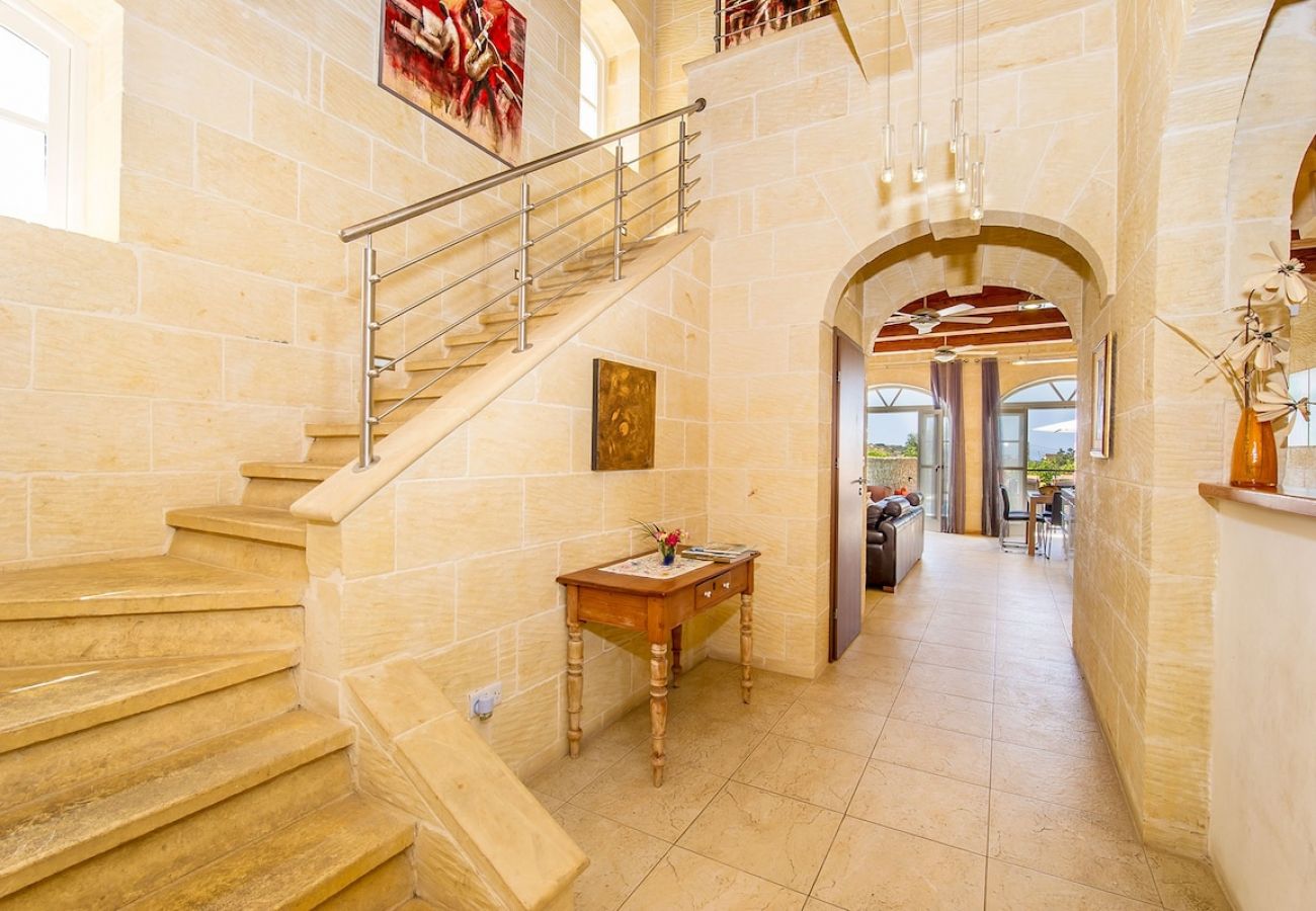 Country house in Qala - Hanini The Holiday Home