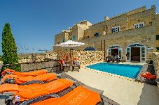 Country house in Qala - Hanini The Holiday Home