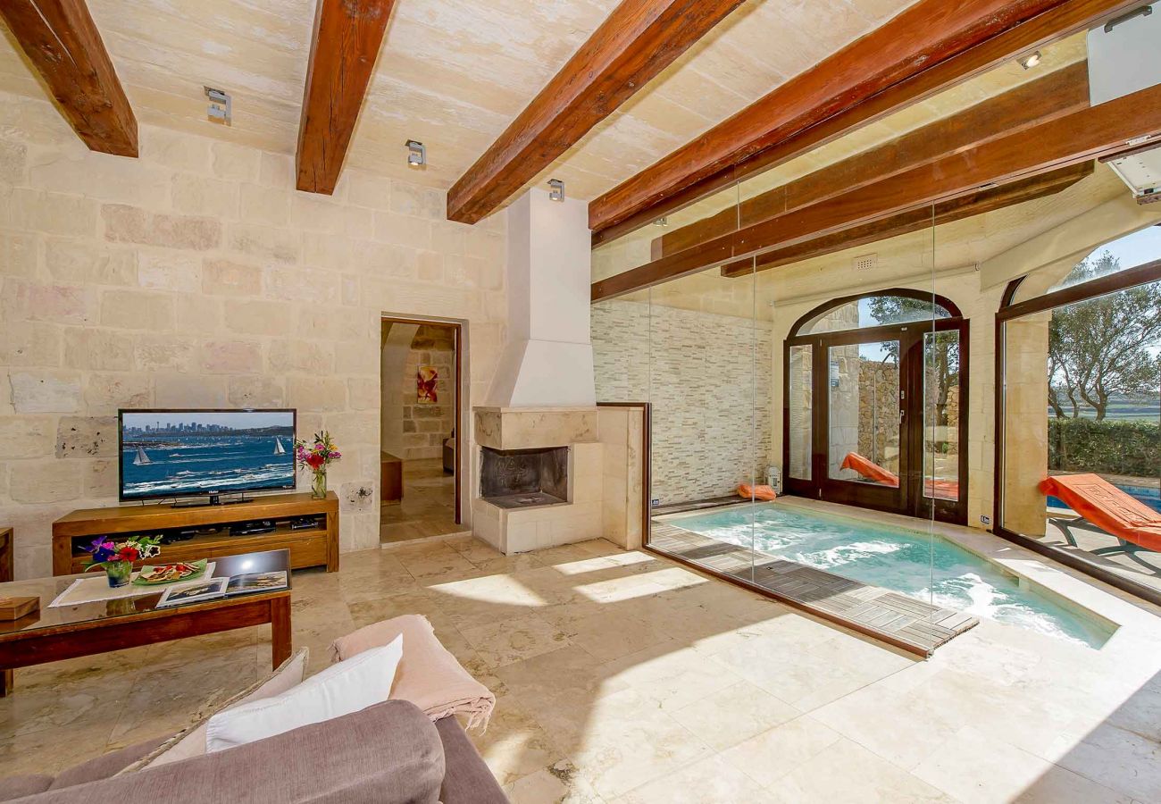 gozo villa with jacuzzi
