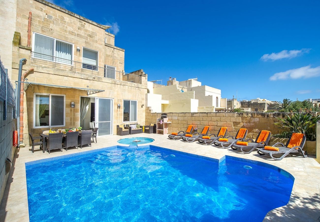 Country house in Ta' Kerċem - Kampnar Holiday Home