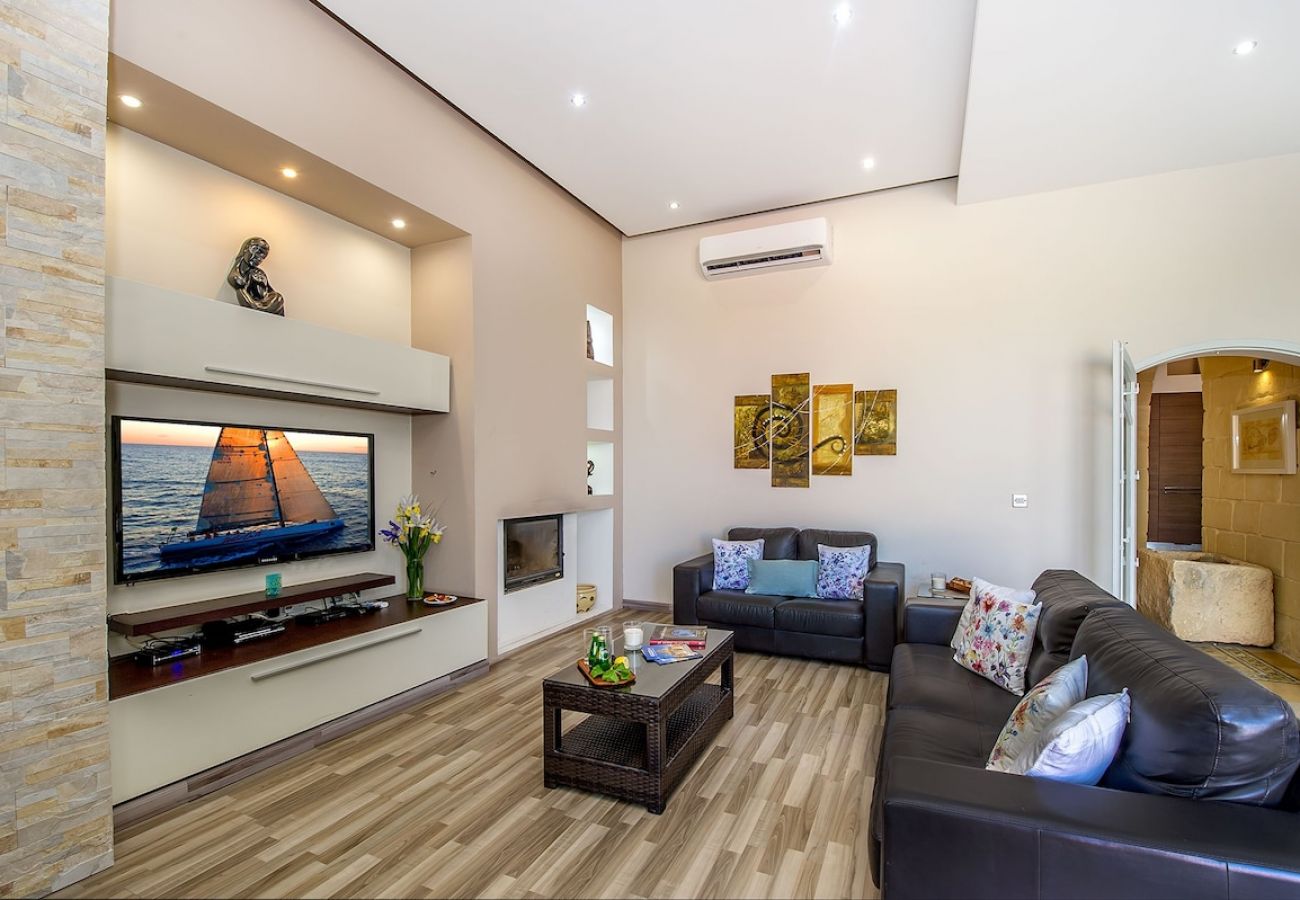 Country house in Ta' Kerċem - Kampnar Holiday Home