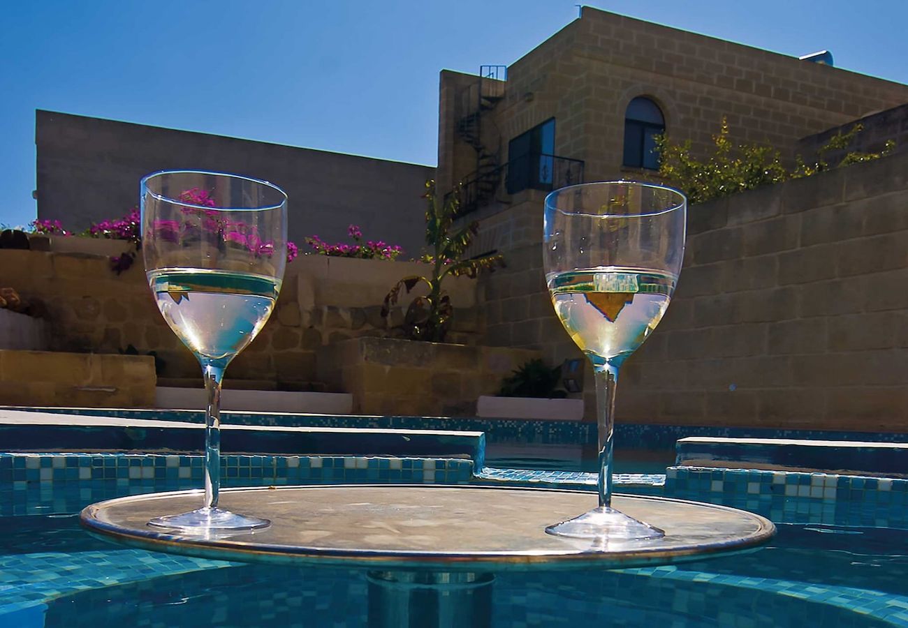 Country house in Ta' Kerċem - Kampnar Holiday Home