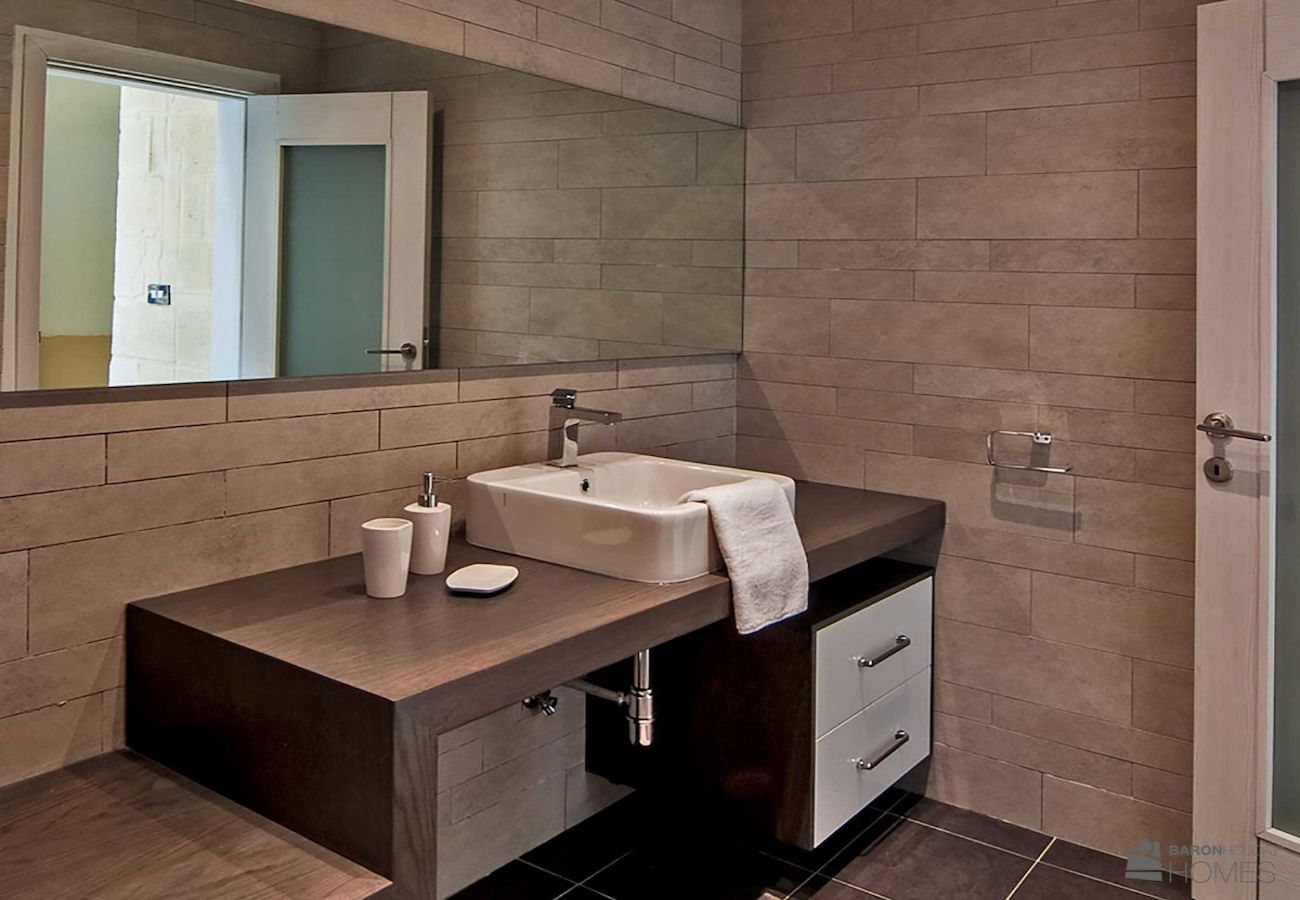 Country house in Ta' Kerċem - Kampnar Holiday Home