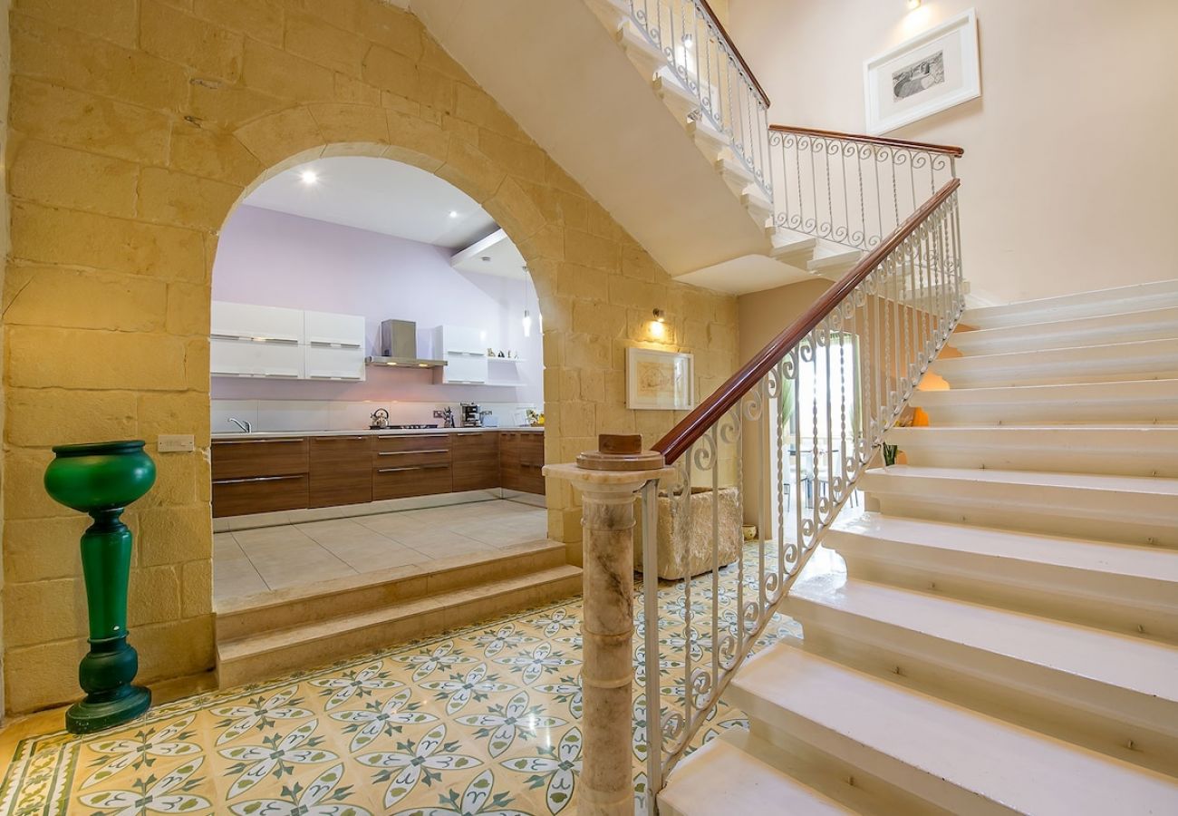 Country house in Ta' Kerċem - Kampnar Holiday Home