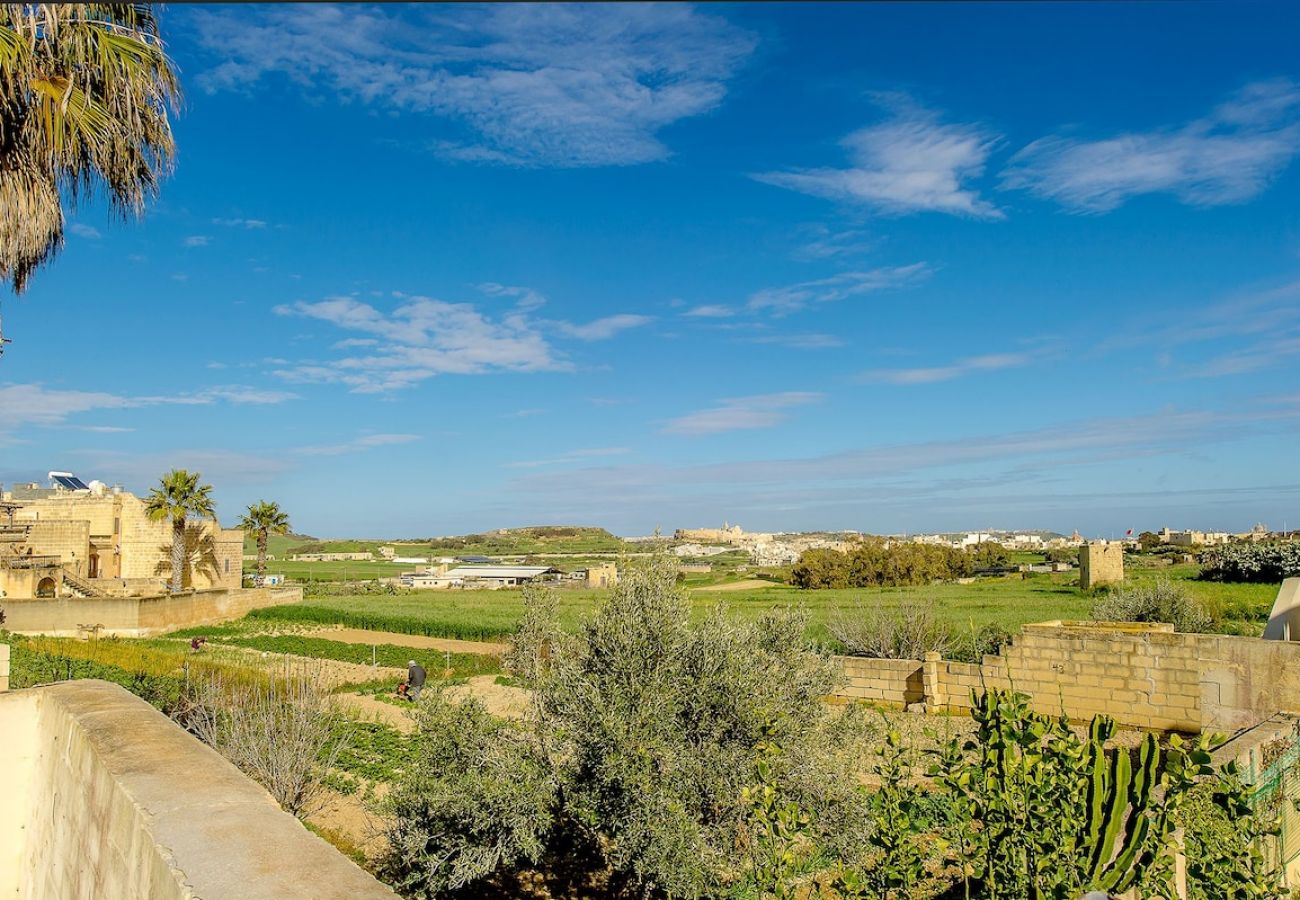 Country house in Ta' Kerċem - Kampnar Holiday Home