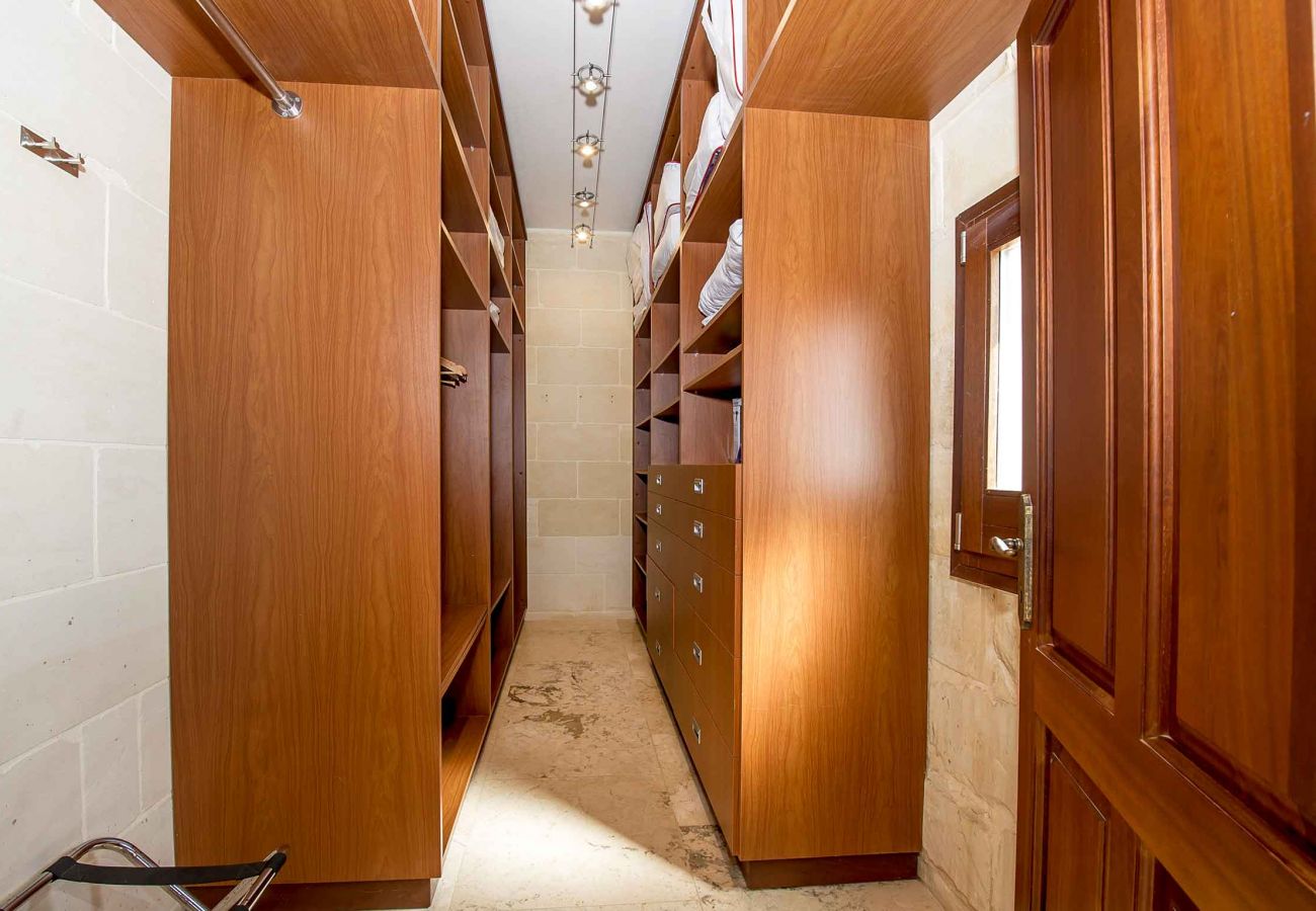 Country house in San Lawrenz - The Almonds Holiday Home