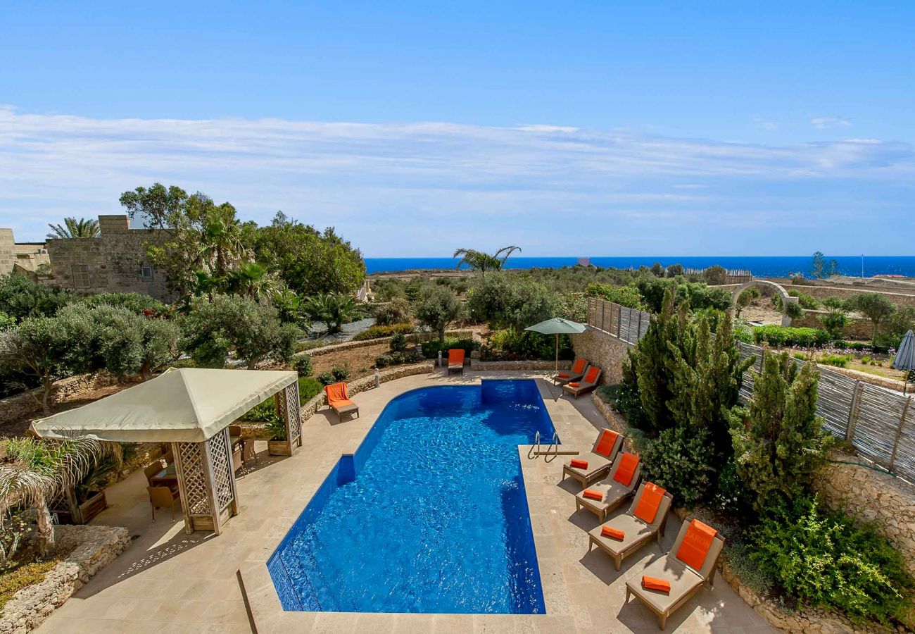 gozo holiday villa with private pool