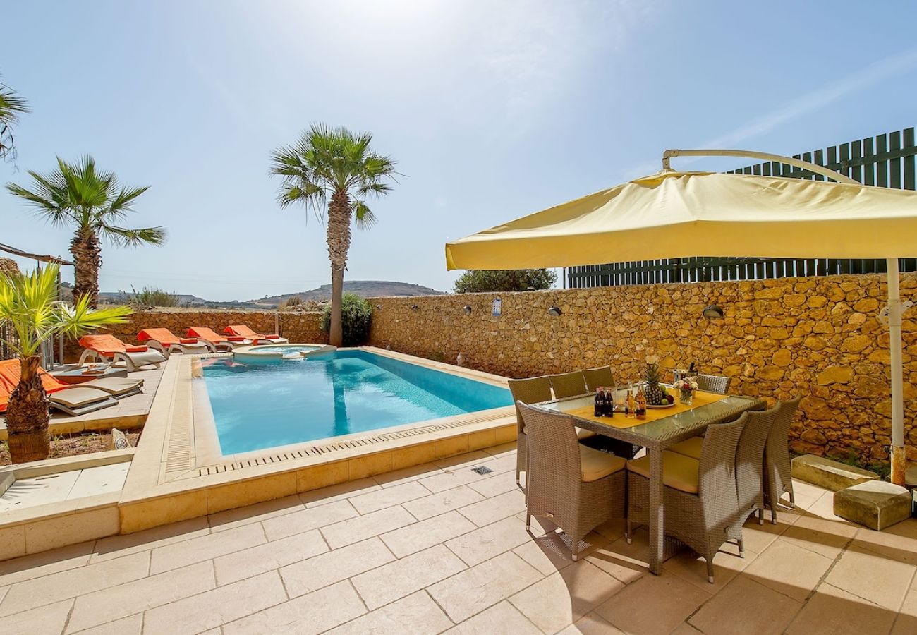 Country house in L-Għasri - Tfiefa The Holiday Home