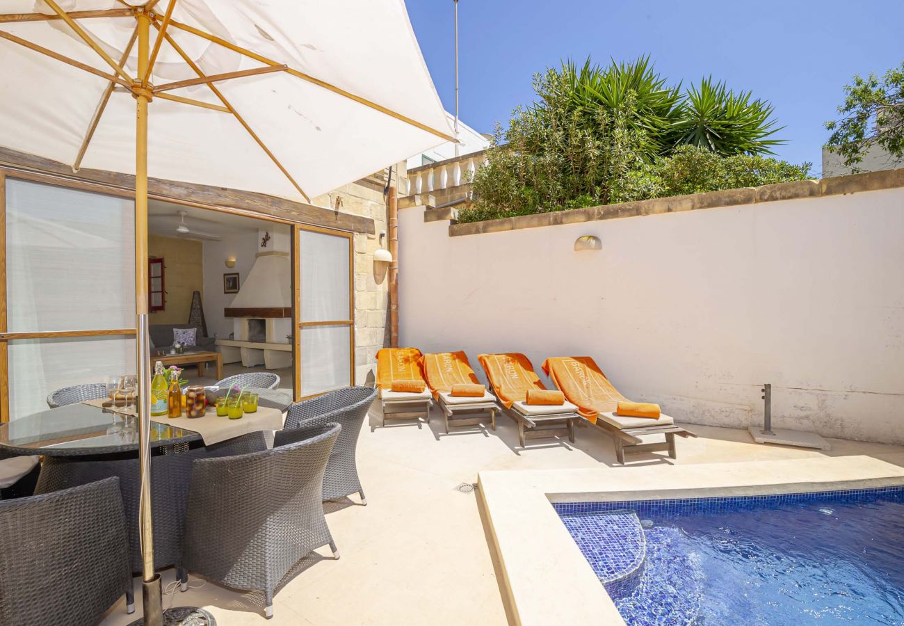 Country house in Ix-Xagħra - Razzett Luna Holiday Home