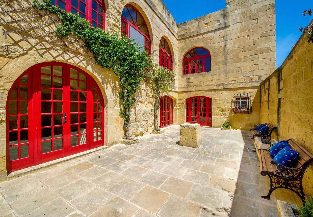 traditional gozo farmhouse