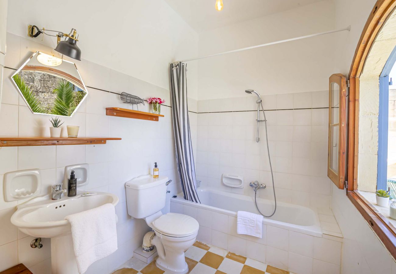 Country house in L-Għasri - Oleandra Holiday Home