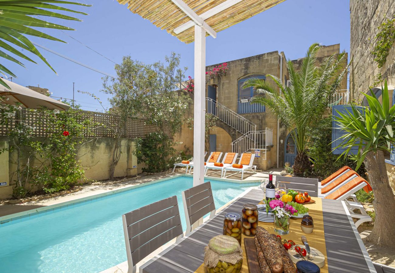 Country house in L-Għasri - Oleandra Holiday Home