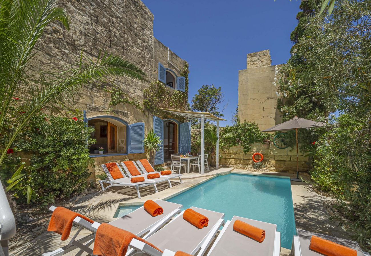 Country house in L-Għasri - Oleandra Holiday Home