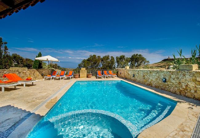 Country house in L-Ghasri - Ta Gananz Holiday Home