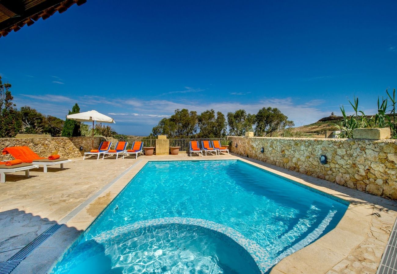 Country house in L-Għasri - Ta Gananz Holiday Home