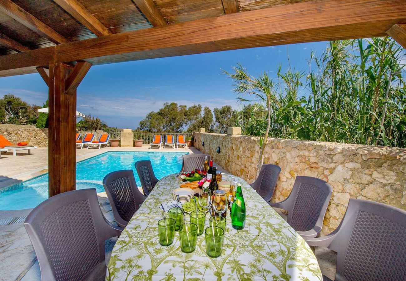 Country house in L-Għasri - Ta Gananz Holiday Home