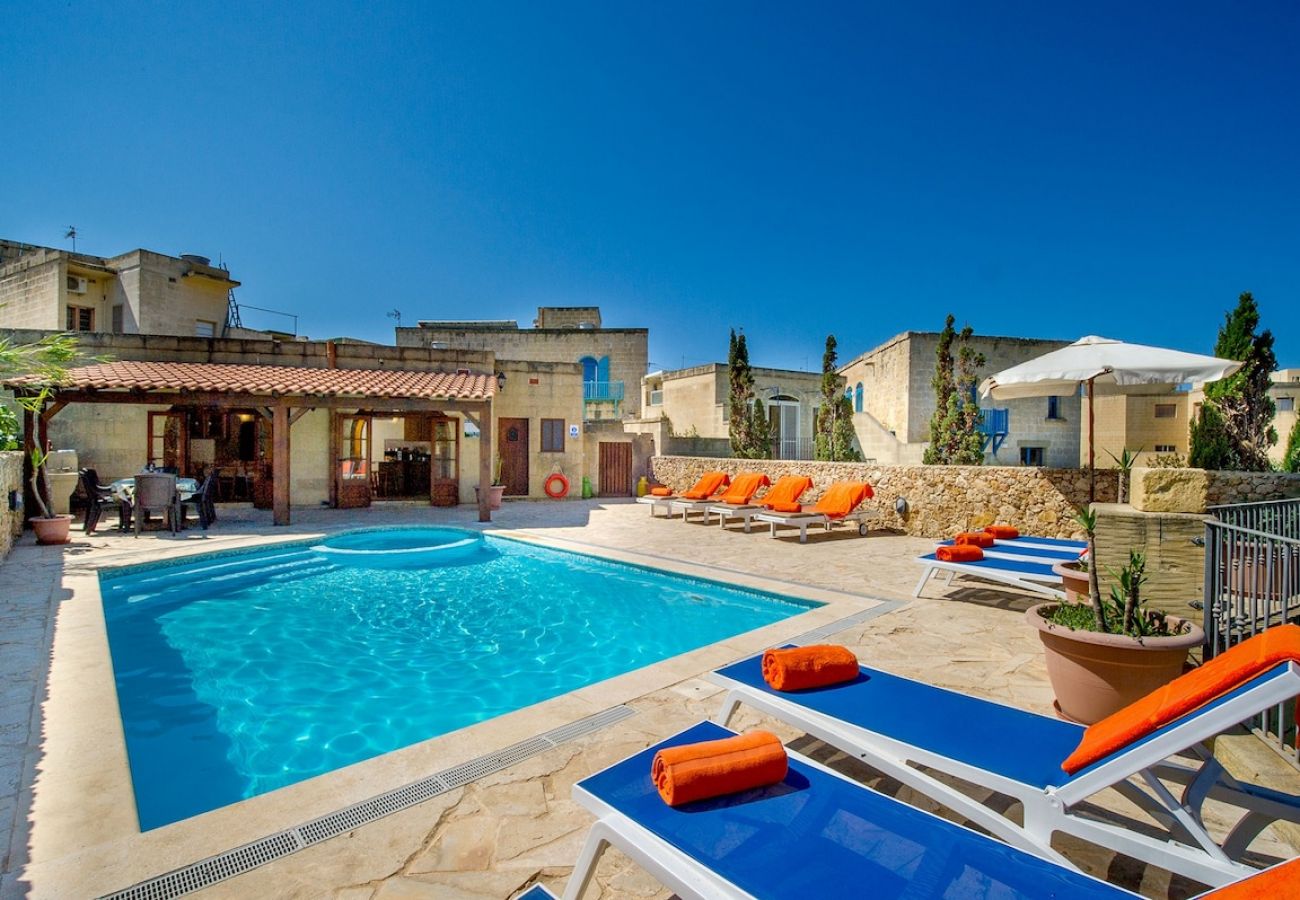 Country house in L-Għasri - Ta Gananz Holiday Home