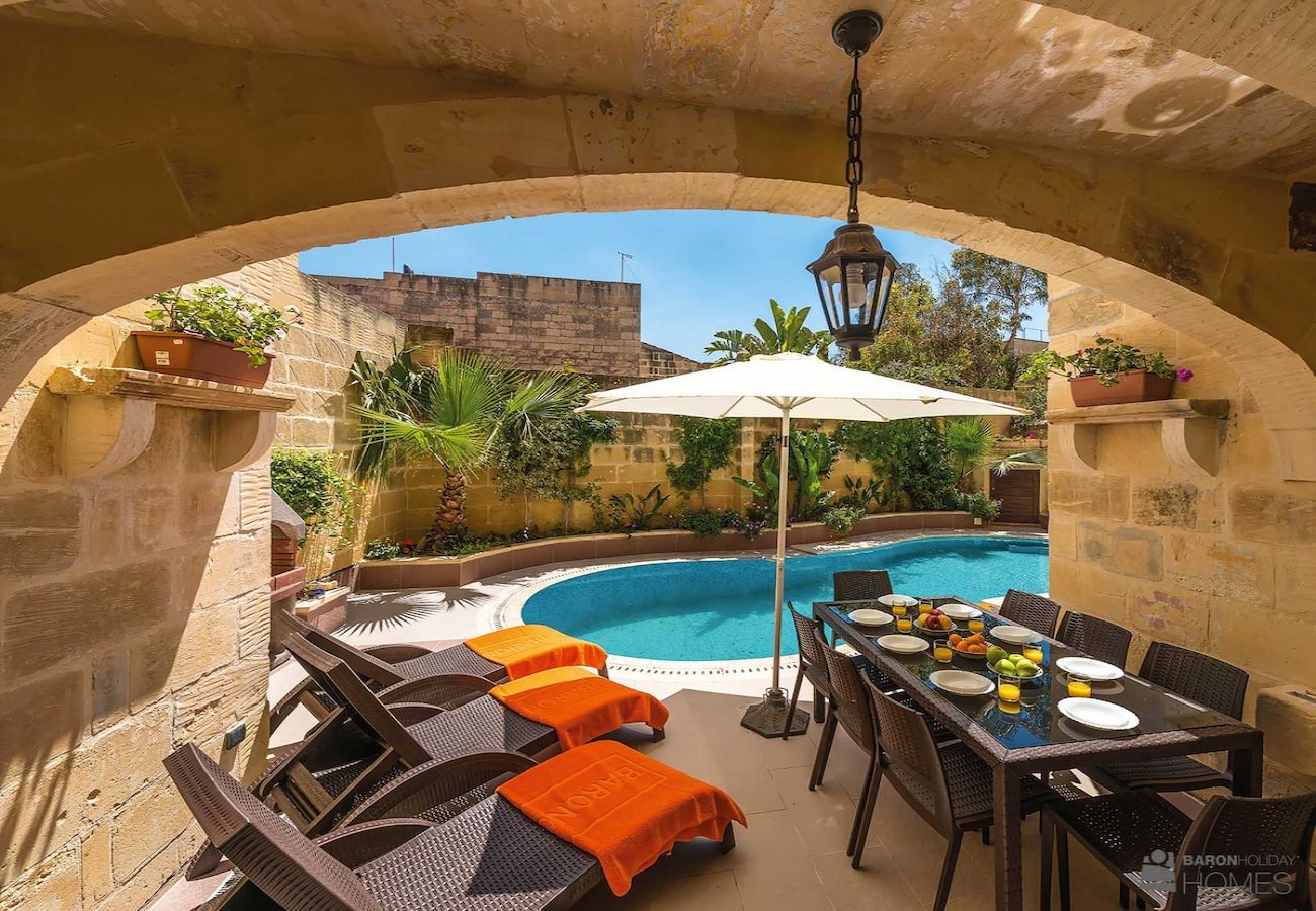Country house in L-Għarb - Ta Majsi Holiday Home