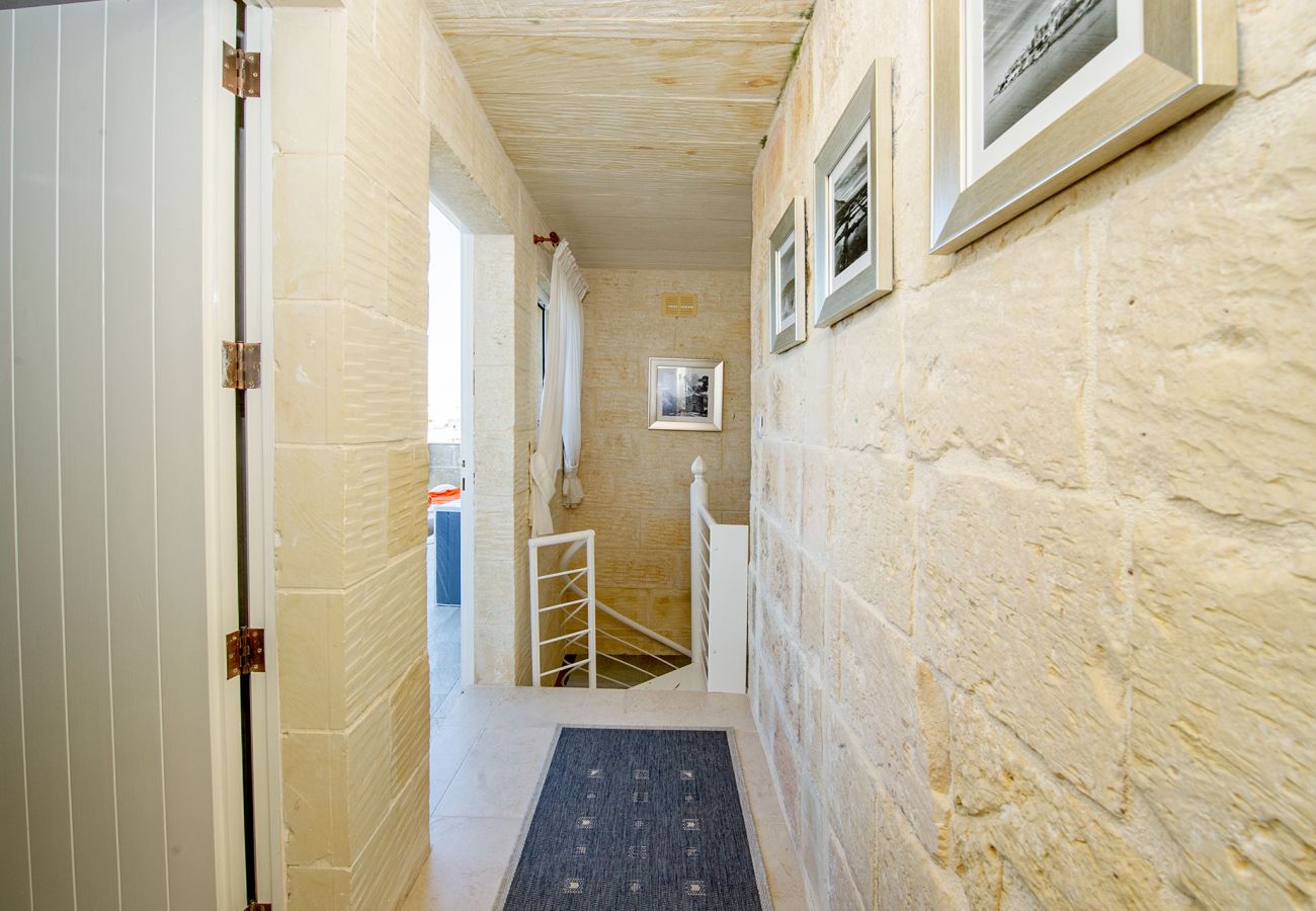 Country house in Ta' Kerċem - Dar It-Torri Holiday Home