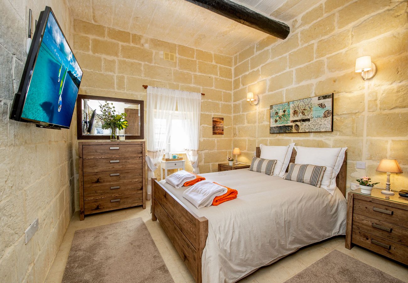Country house in Ta' Kerċem - Dar It-Torri Holiday Home