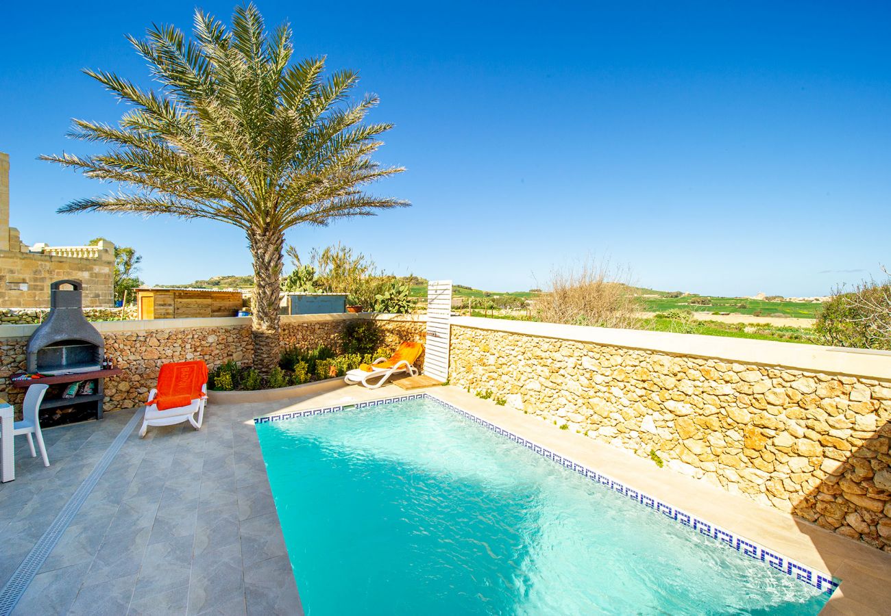 Country house in Ta' Kerċem - Dar It-Torri Holiday Home