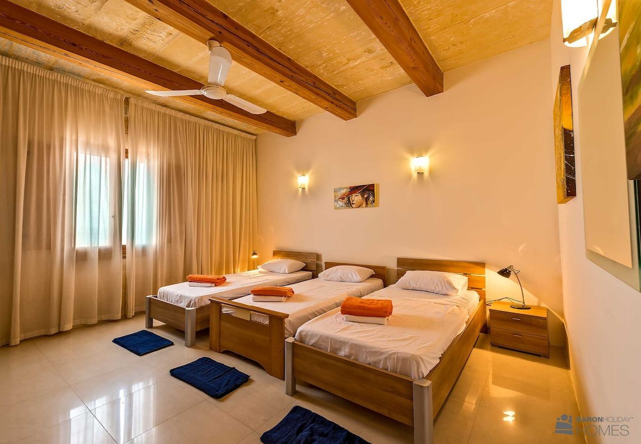 Country house in Ta' Kerċem - The Arches Holiday Home