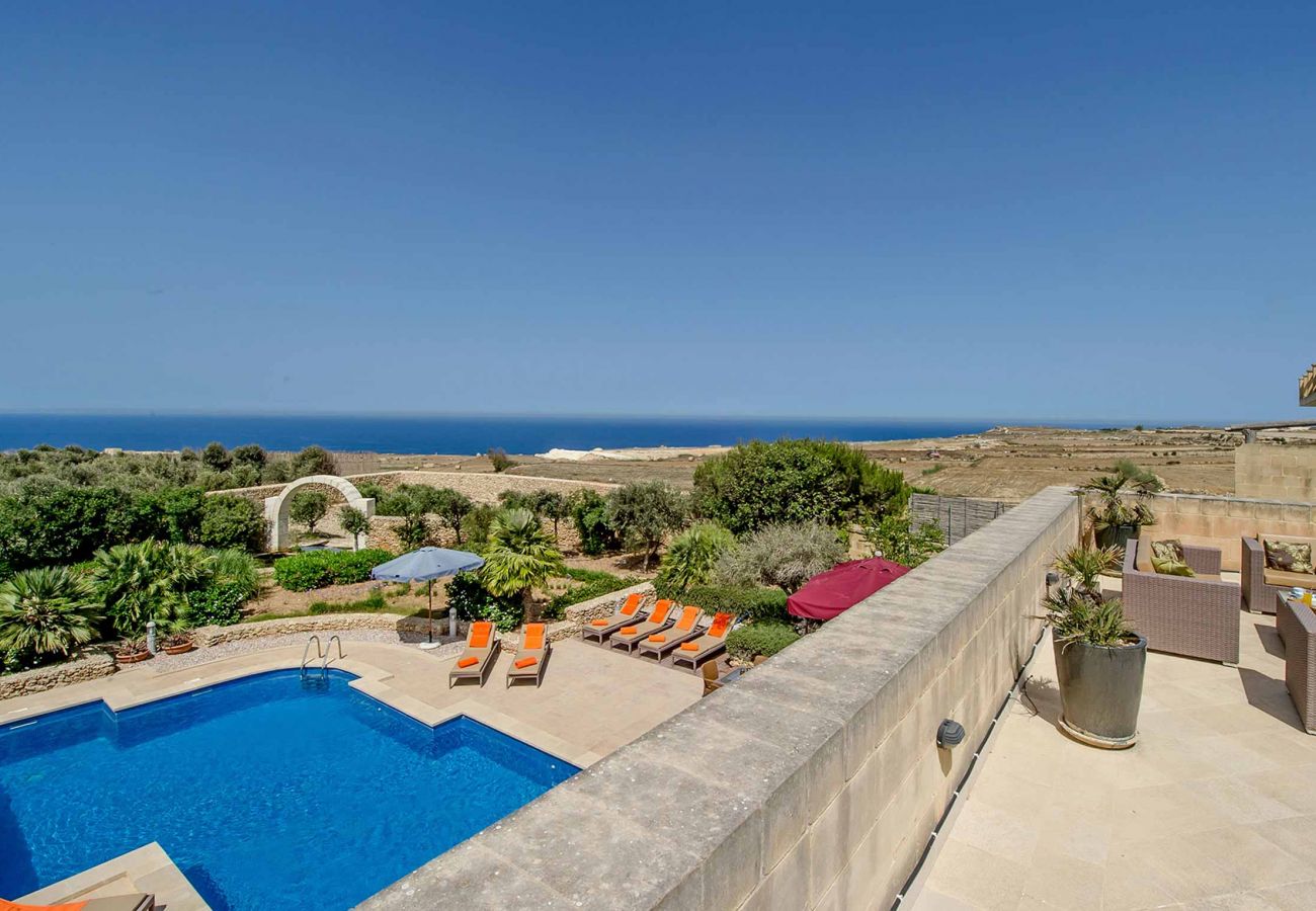 malta villa with pool