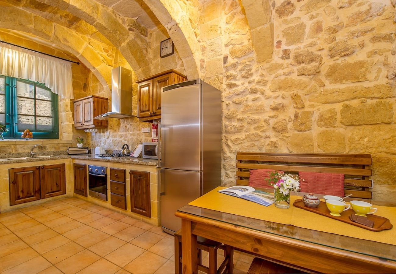 Country house in Ta' Kerċem - Razzett Tuta Holiday Home