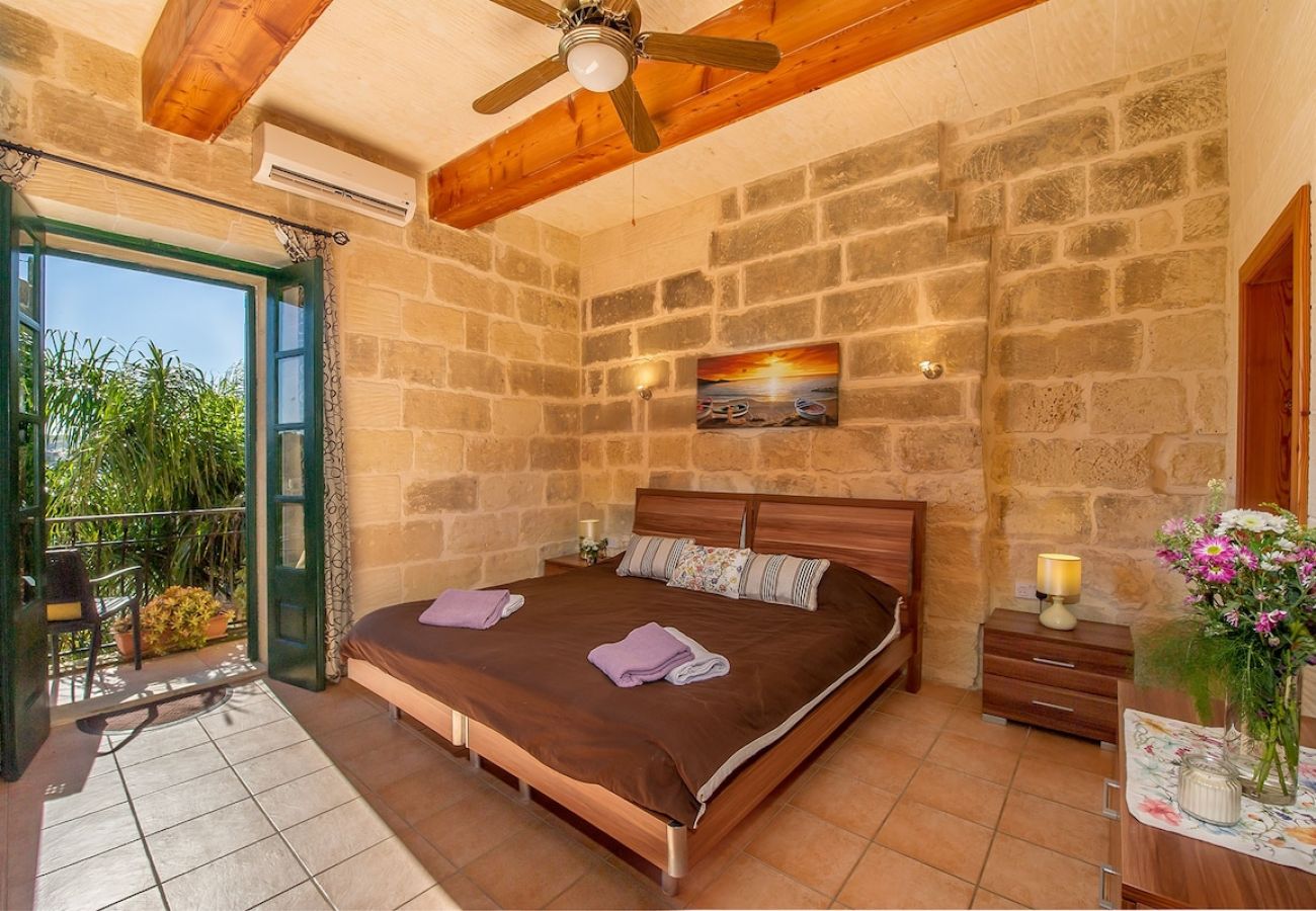 Country house in Ta' Kerċem - Razzett Tuta Holiday Home