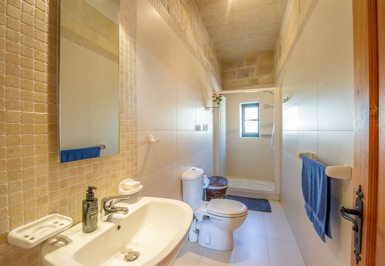 Country house in Ta' Kerċem - Razzett Tuta Holiday Home