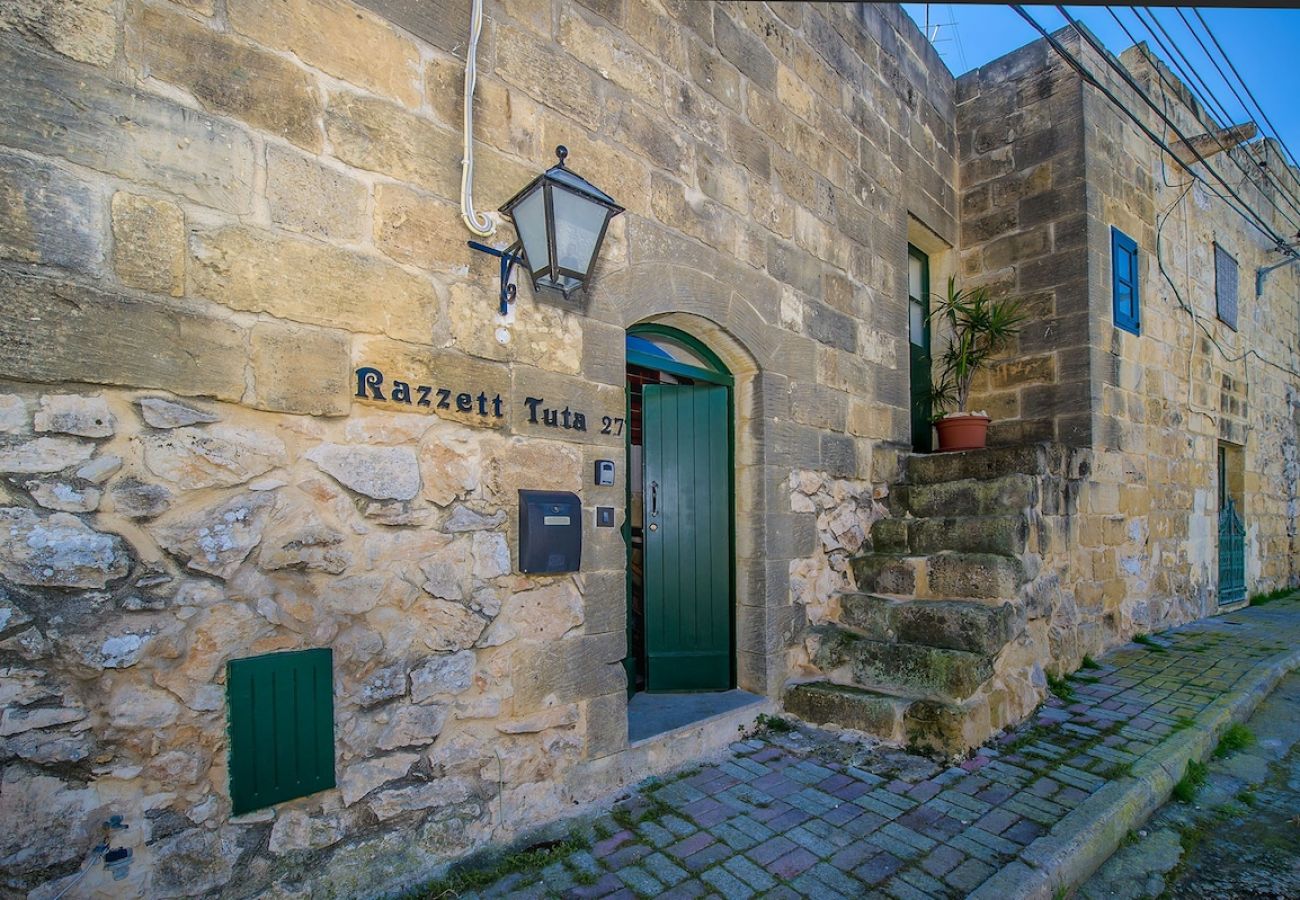 Country house in Ta' Kerċem - Razzett Tuta Holiday Home