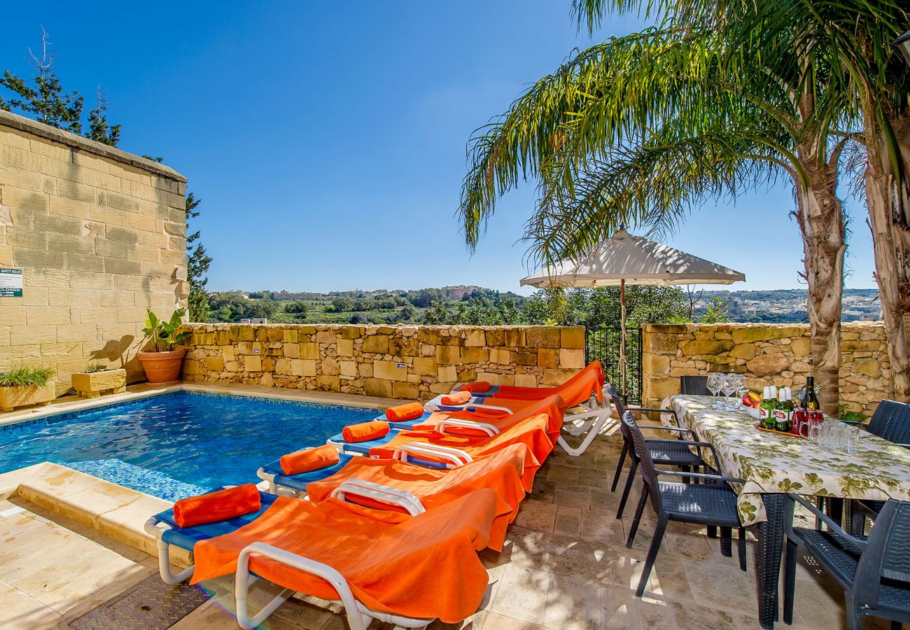 Country house in Ta' Kerċem - Razzett Tuta Holiday Home