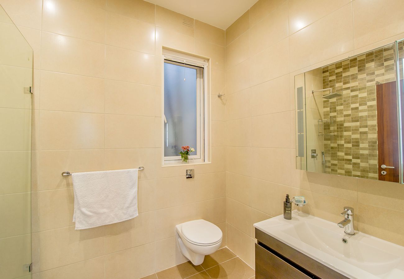 Apartment in Marsalforn - The Hillock Penthouse B17