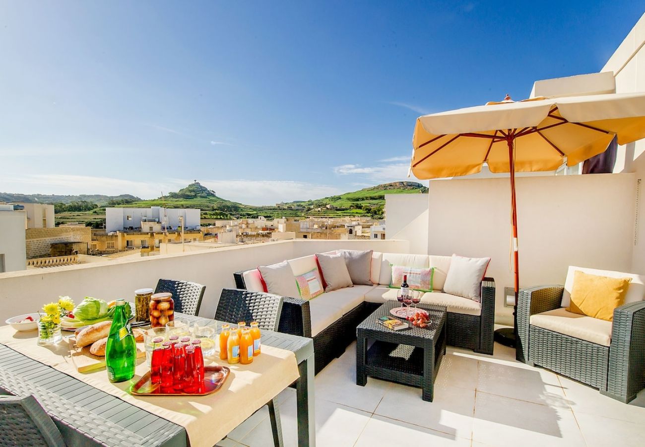 Apartment in Marsalforn - The Hillock Penthouse North C11