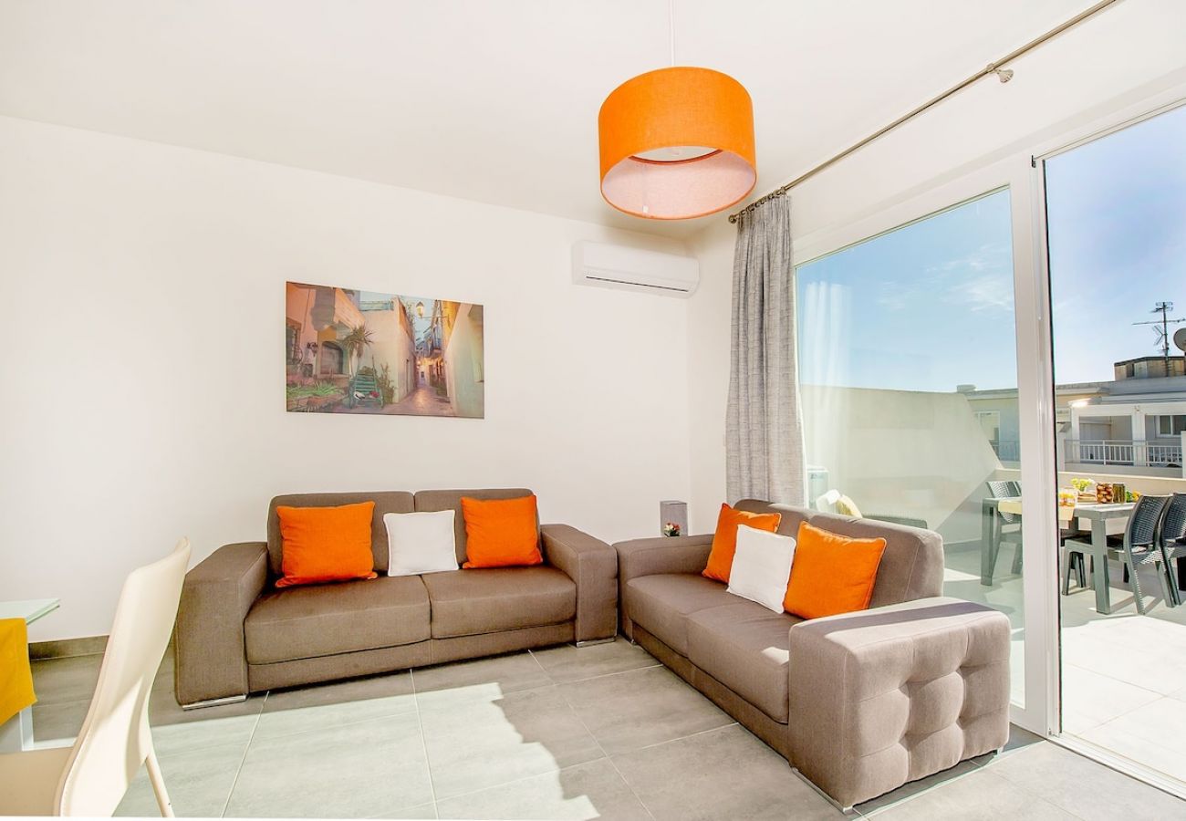 Apartment in Marsalforn - The Hillock Penthouse North C11