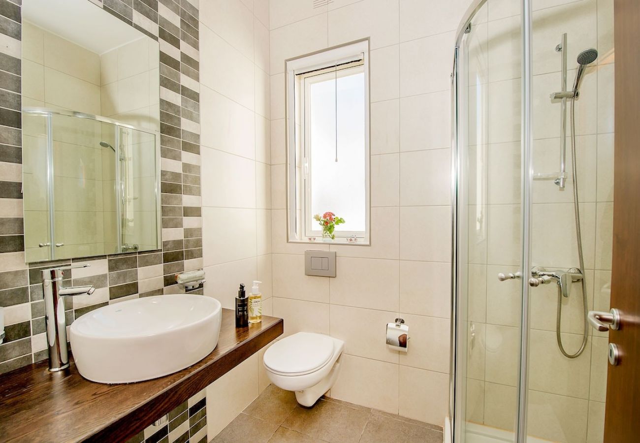 Apartment in Marsalforn - The Hillock Penthouse North C11