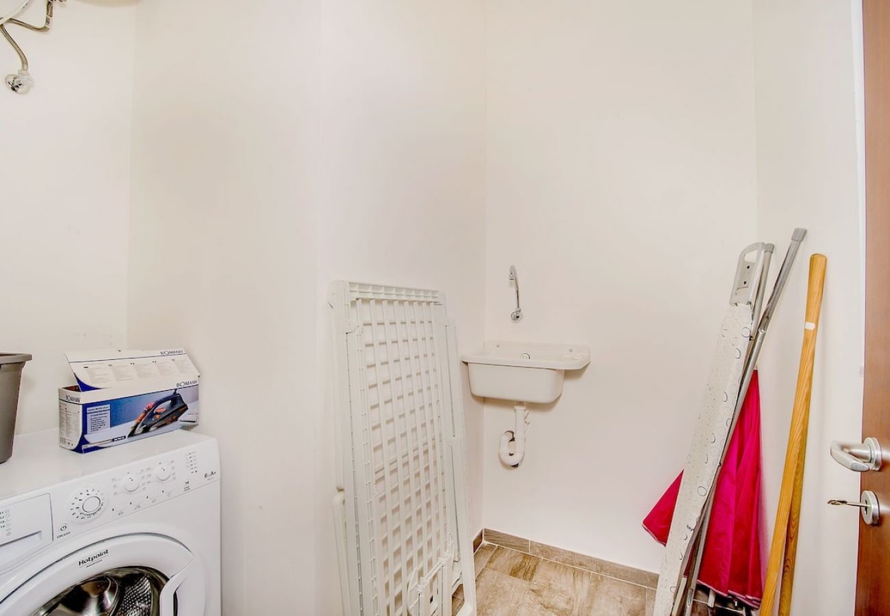 Apartment in Marsalforn - The Hillock Penthouse North C11