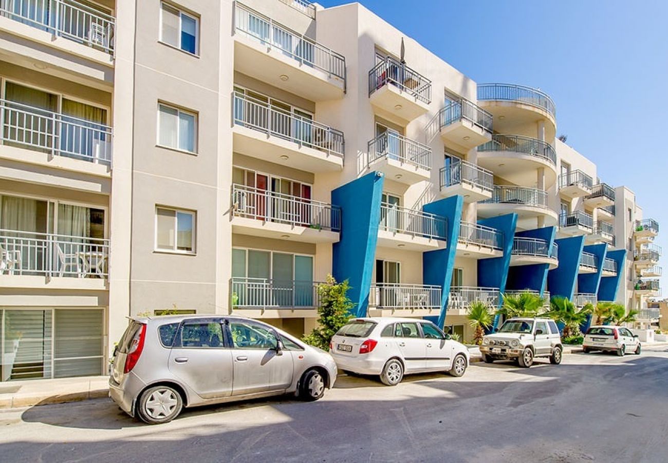 Apartment in Marsalforn - The Hillock Penthouse North C11