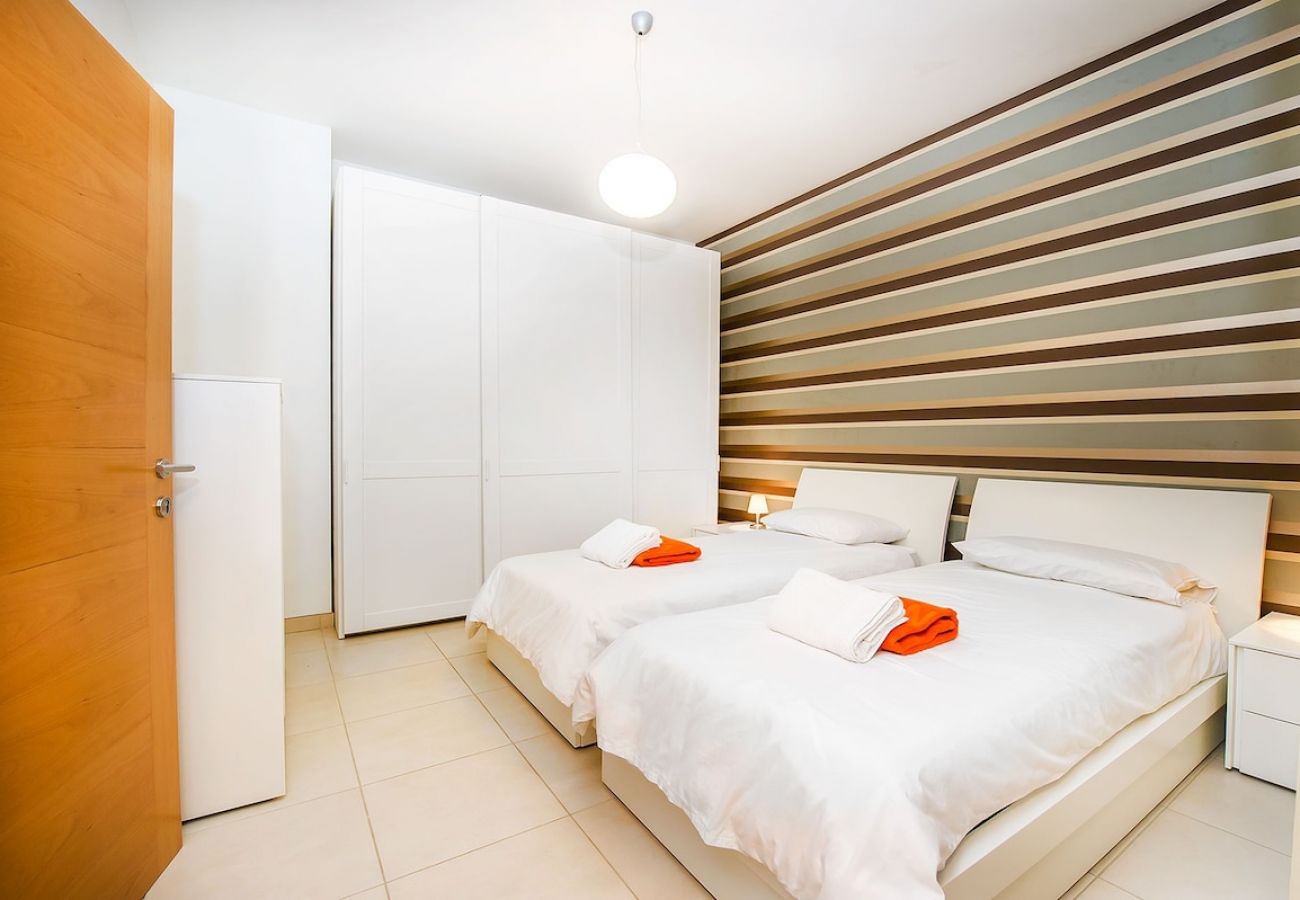 Apartment in Marsalforn - The Hillock North G6