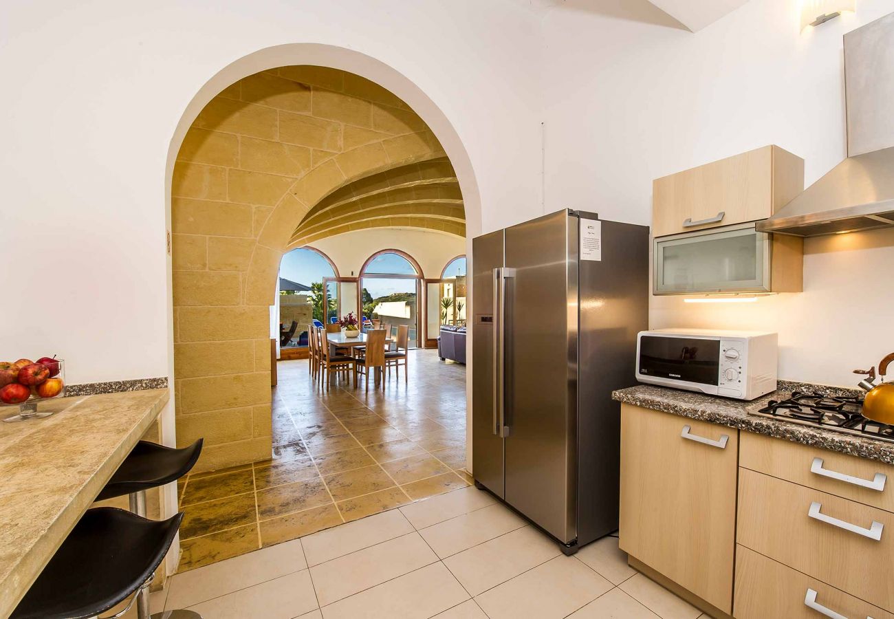 Country house in Ta' Kerċem - Four winds Holiday Home