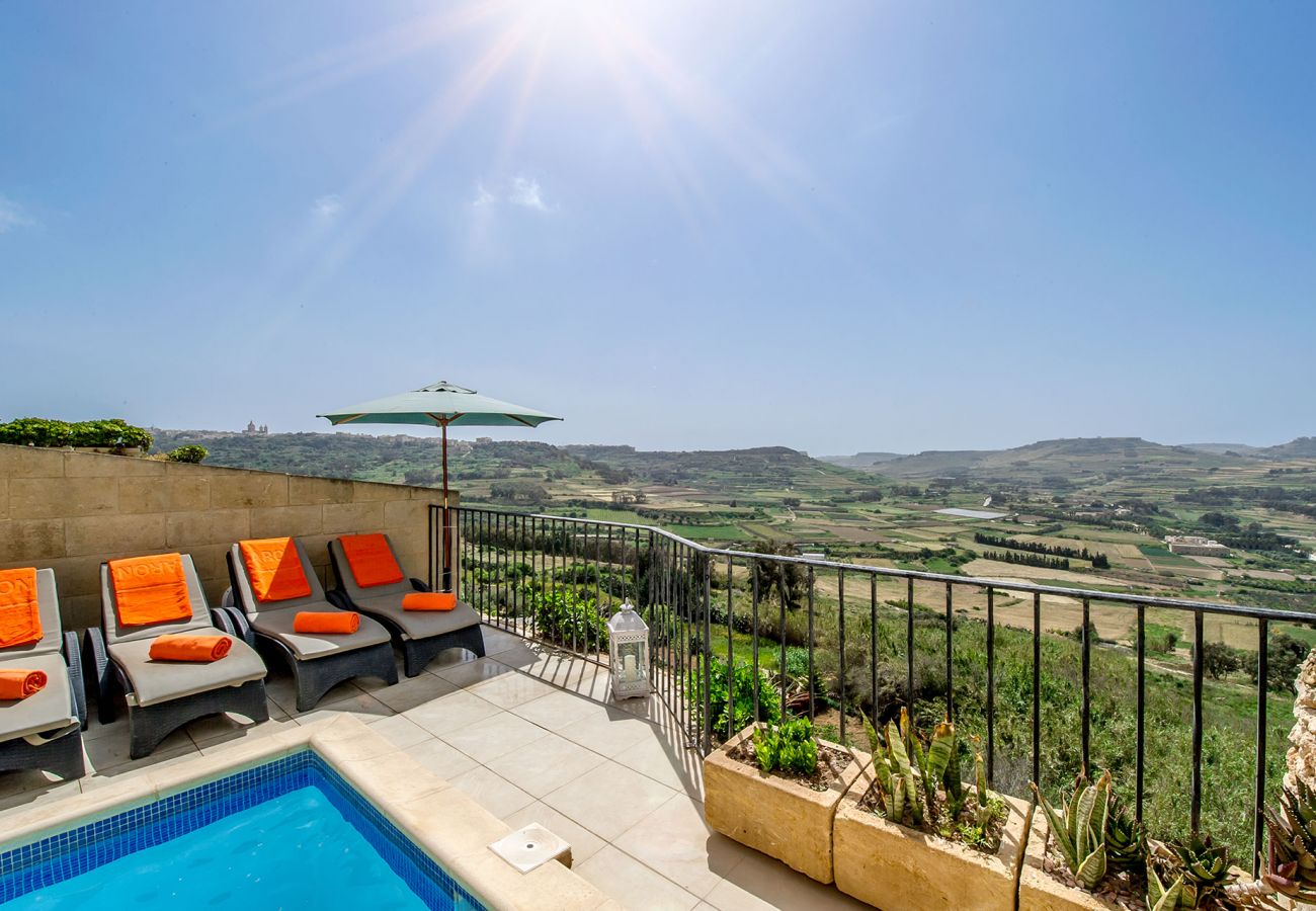 Country house in Ix-Xagħra - The Blue House Holiday Home