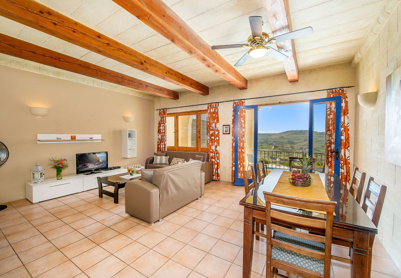 Country house in Ix-Xagħra - The Blue House Holiday Home