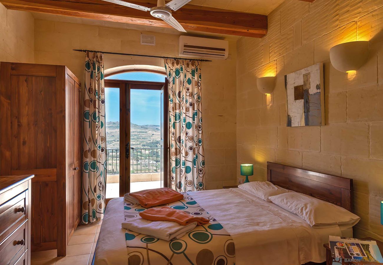 Country house in Ix-Xagħra - The Blue House Holiday Home