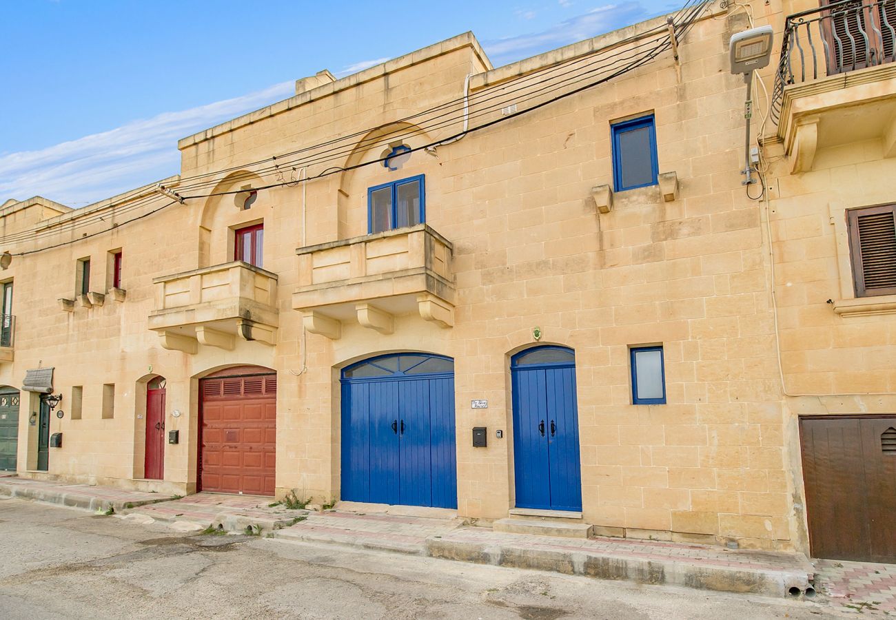 Country house in Ix-Xagħra - The Blue House Holiday Home